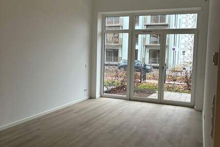 Großzügige 3 Zimmer Wohnung im Erdgeschoss mit Terrasse und Garten 3 zimmer