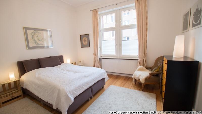 Liebevoll möblierte Wohnung mit 2 Balkonen für 2 - 12 Monate in der Wiehre 3 zimmer