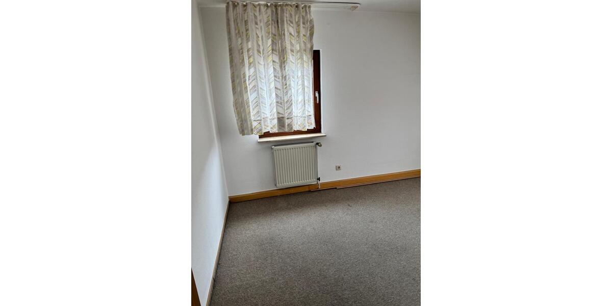 Etagenwohnung Heidenheim an der Brenz Aufhausen - 4 Zimmer, 95 m&sup2;, 1.300&euro; | Angebot:24585475