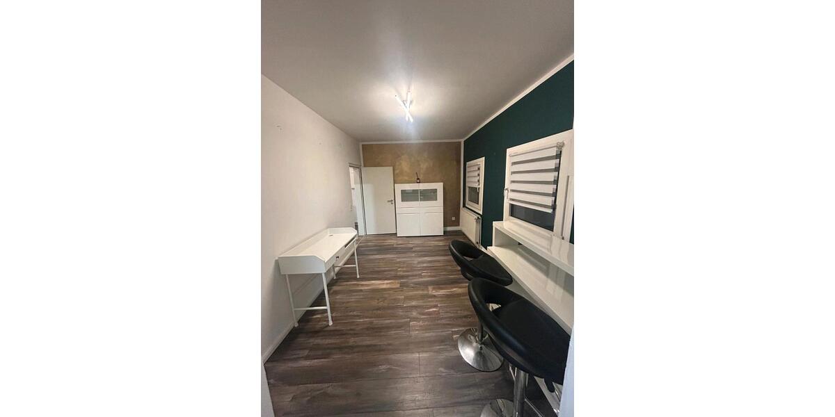 Helle 4-Zimmer-Wohnung auf 3 Etagen - ca. 80m², eigener Eingang 4 zimmer