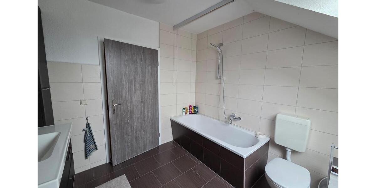 Etagenwohnung Weißwasser (Oberlausitz) - 4 Zimmer, 93 m&sup2;, 651&euro; | Angebot:26664454