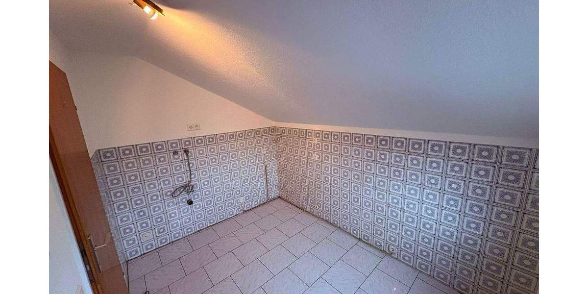 Etagenwohnung Leverkusen Lützenkirchen - 3 Zimmer, 50 m&sup2;, 590&euro; | Angebot:25753314