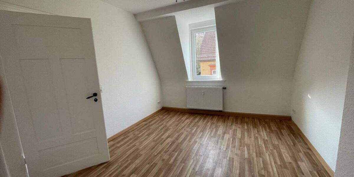 Etagenwohnung Jena West - 4 Zimmer, 90 m&sup2;, 1.272&euro; | Angebot:25386919
