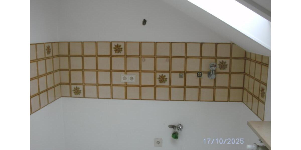 Dachgeschoßwohnung Alteglofsheim - 4 Zimmer, 87 m&sup2;, 620&euro; | Angebot:24818510