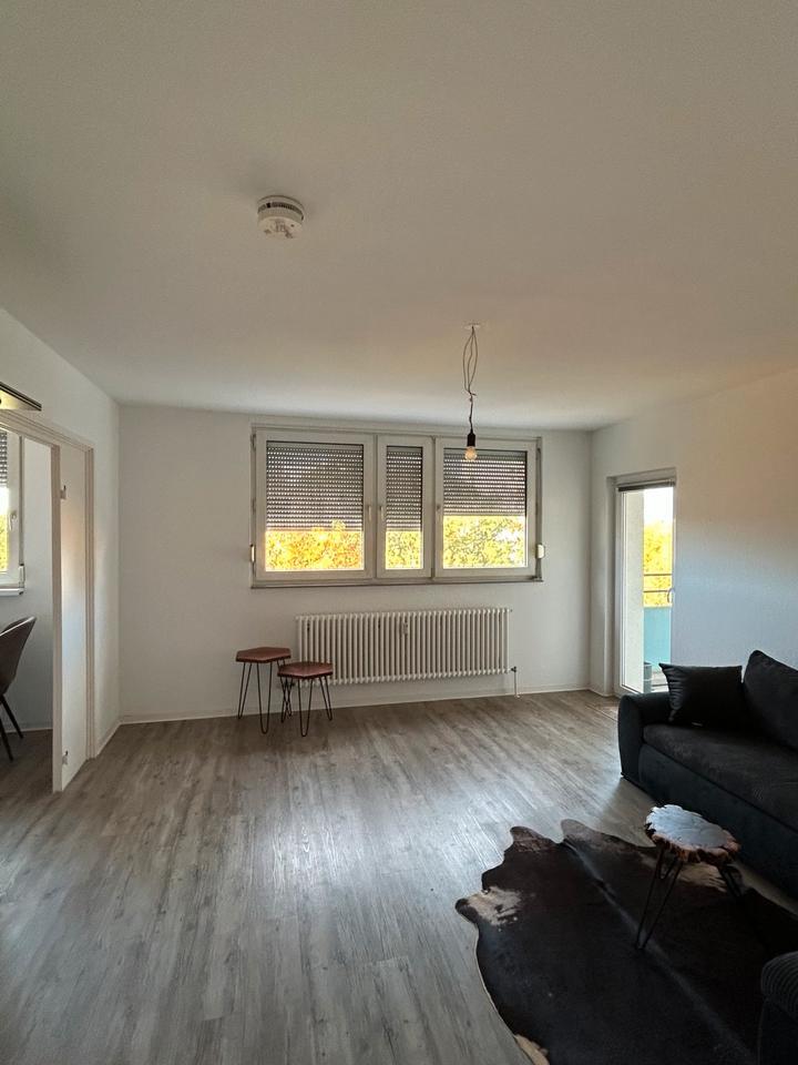 Helle 2-Zimmer Wohnung zur Untermiete zimmer