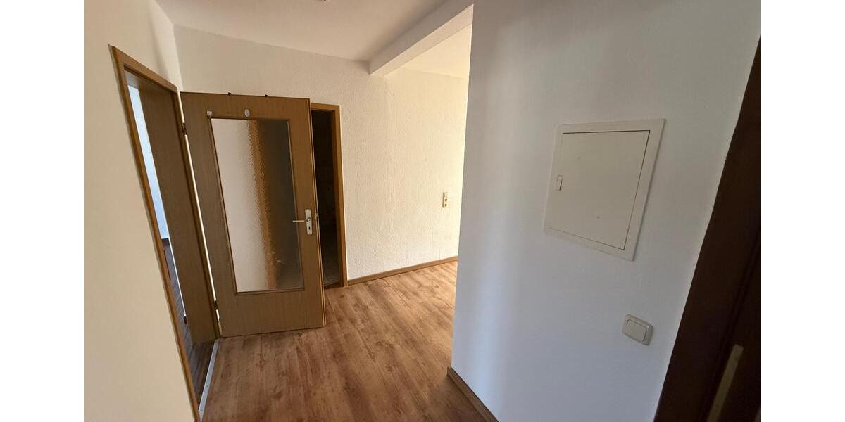 Tolle 3-Raum-DG-Wohnung mit herrlichem Blick über Greiz 3 zimmer