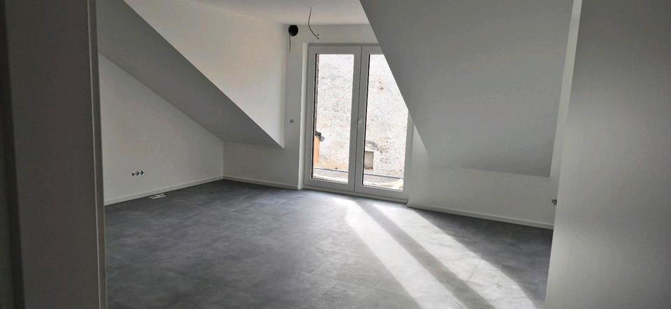 Dachgeschoßwohnung Osburg - 3 Zimmer, 82 m&sup2;, 1.064&euro; | Angebot:25197556