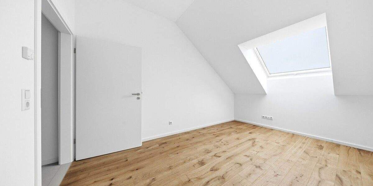 BLICKFANG: DG-Neubauwohnung mit 4 Zimmern, 2 Stellplätzen und Balkon mit wunderschöner Aussicht 4 zimmer