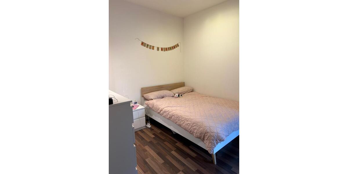 Etagenwohnung Bremen - 2 Zimmer, 60 m&sup2;, 650&euro; | Angebot:26089132