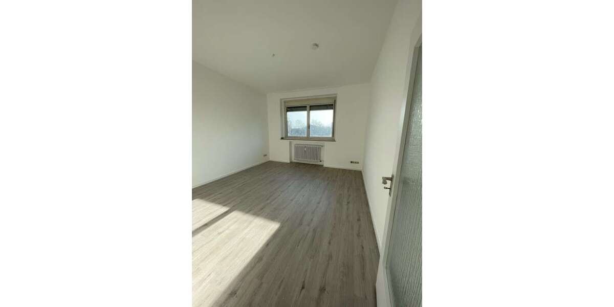 Etagenwohnung Düsseldorf Bilk - 2 Zimmer, 52 m&sup2;, 635&euro; | Angebot:27286419