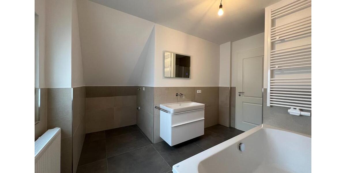 Maisonettenwohnung Viernheim - 4 Zimmer, 146 m&sup2;, 1.700&euro; | Angebot:25649053