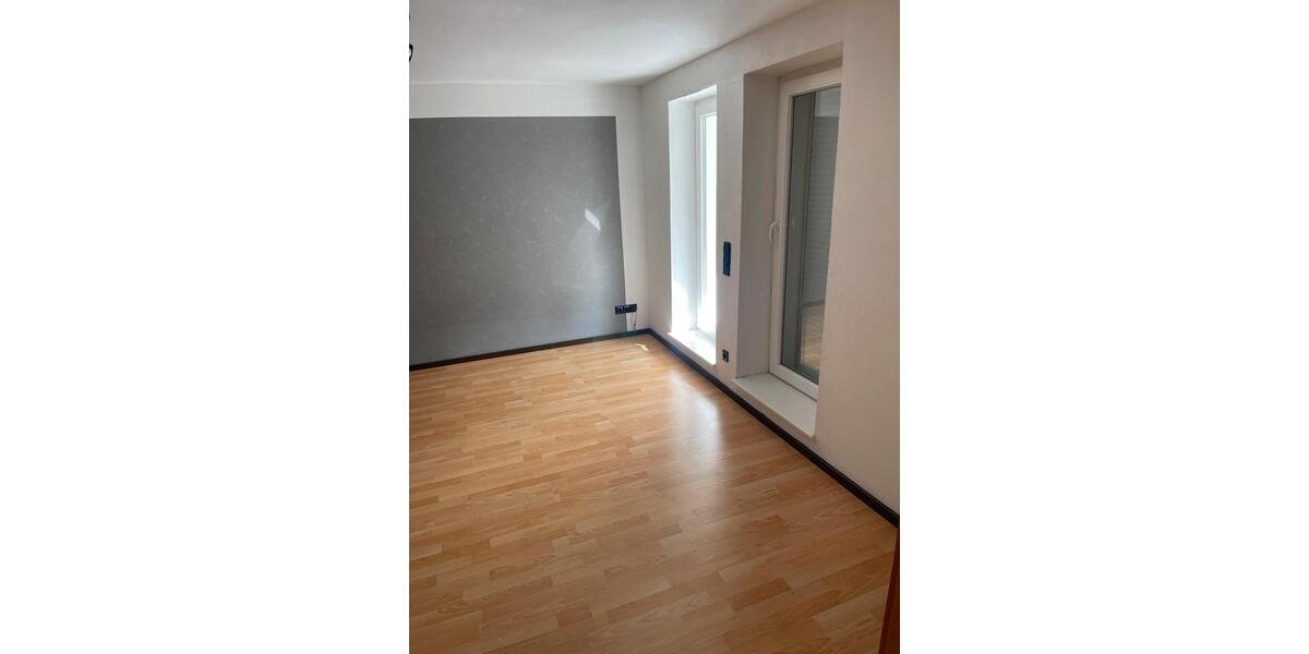 Etagenwohnung Lüdenscheid - 2 Zimmer, 70 m&sup2;, 640&euro; | Angebot:26103016