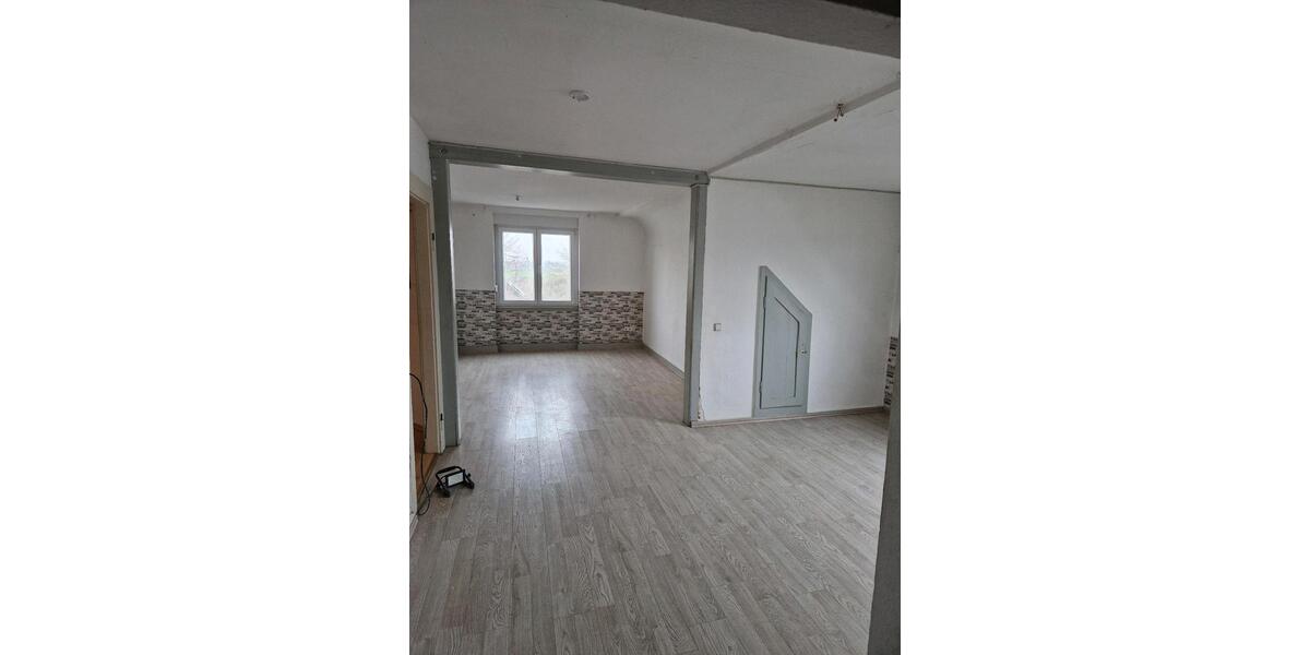 Etagenwohnung Neuenburg am Rhein - 3.5 Zimmer, 84 m&sup2;, 890&euro; | Angebot:25165025