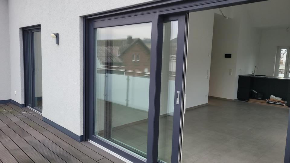 Dachgeschoßwohnung Sinn - 3 Zimmer, 85 m&sup2;, 1.100&euro; | Angebot:25540491