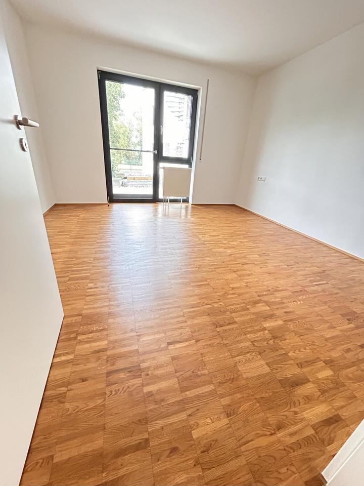 3-Zimmer-Wohnung mit Terrasse, Loggia und hochw. Ausstattung