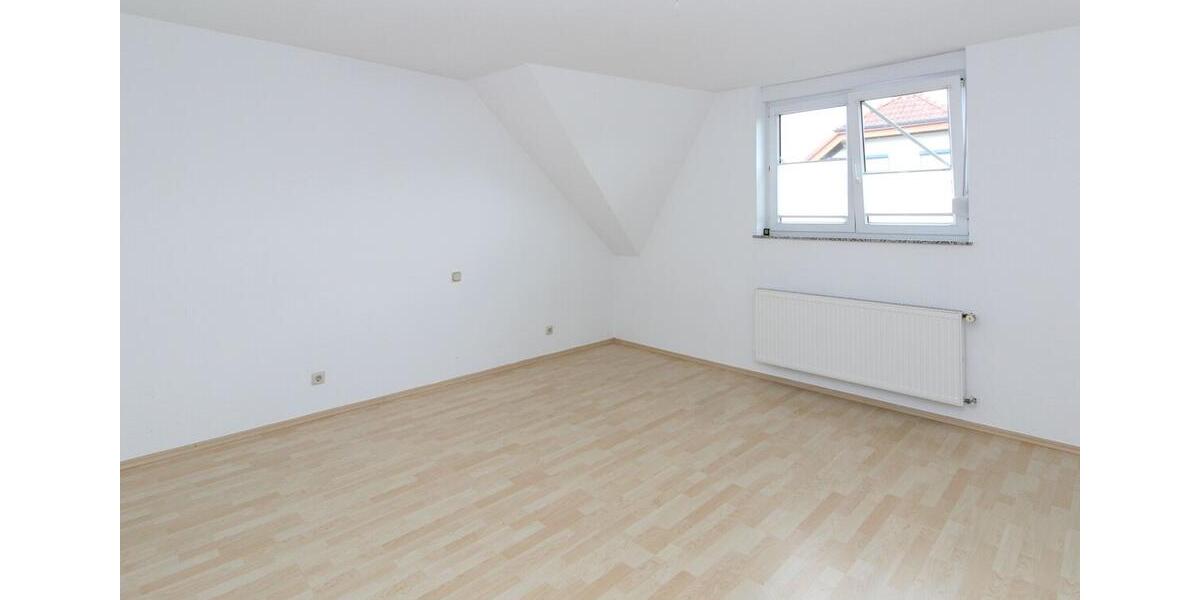 Etagenwohnung Dipperz - 4 Zimmer, 120 m&sup2;, 1.150&euro; | Angebot:22637265