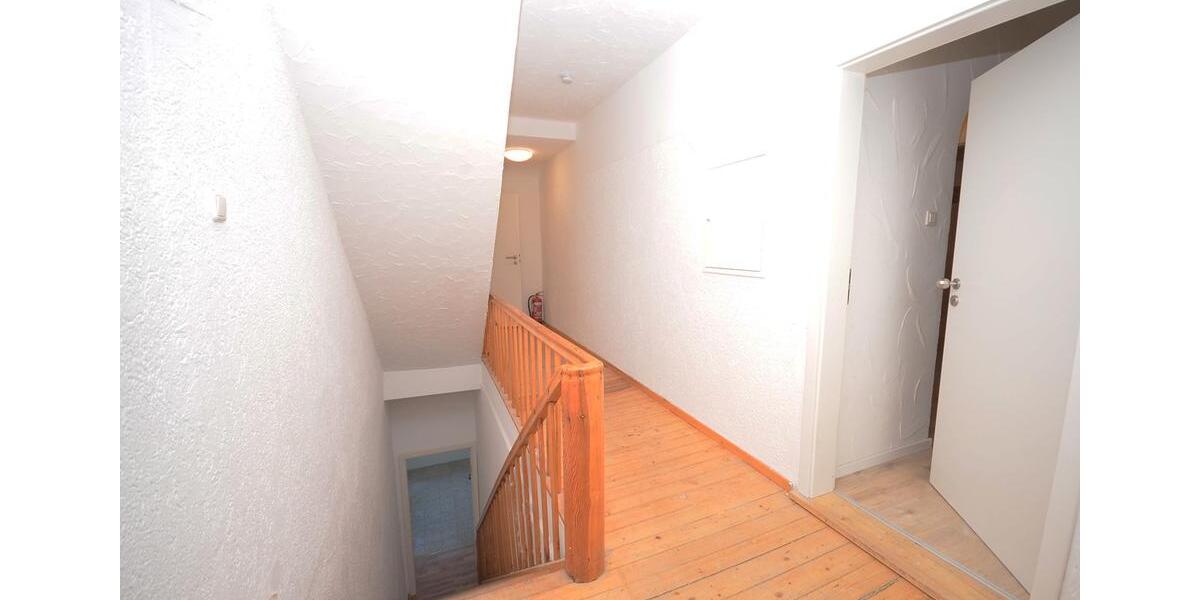 Etagenwohnung Leidersbach - 2 Zimmer, 60 m&sup2;, 900&euro; | Angebot:26456260
