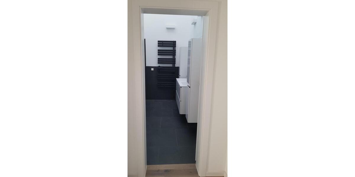 Dachgeschoßwohnung Hof Altstadt - 4 Zimmer, 100 m&sup2;, 1.250&euro; | Angebot:26470993