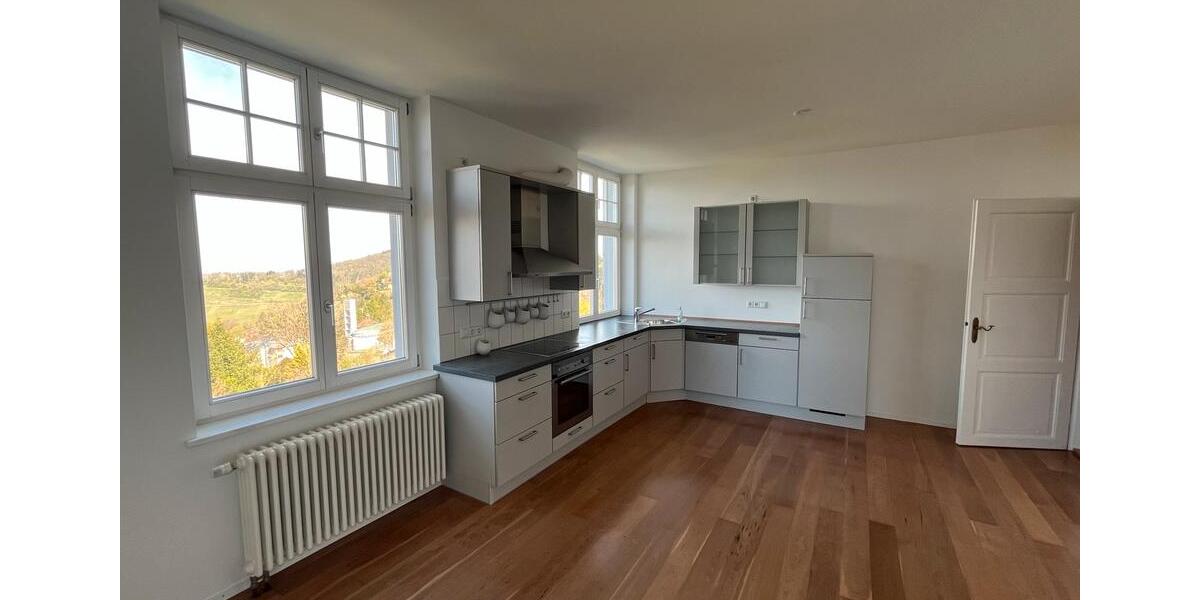 Etagenwohnung Badenweiler - 4.5 Zimmer, 158 m&sup2;, 1.750&euro; | Angebot:26047498
