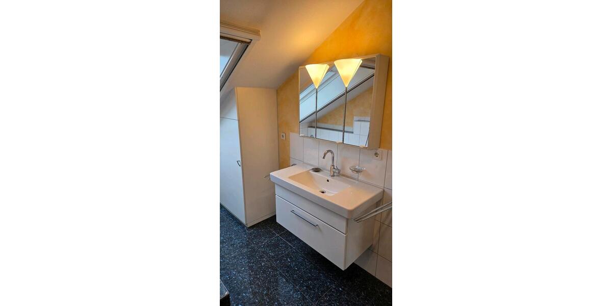 Dachgeschoßwohnung Vaihingen an der Enz - 3.5 Zimmer, 105 m&sup2;, 1.300&euro; | Angebot:24315128