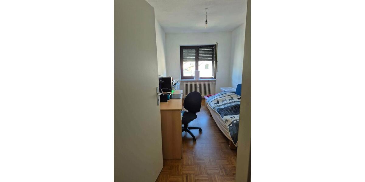 Etagenwohnung Dahn - 3 Zimmer, 102 m&sup2;, 850&euro; | Angebot:25647051