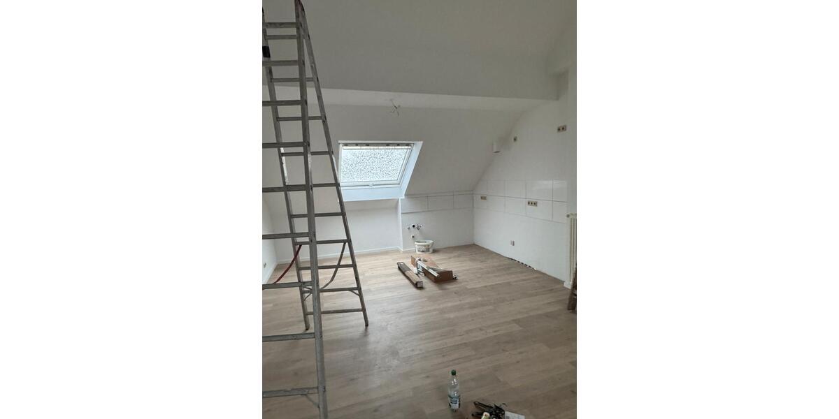 Dachgeschoßwohnung Saarlouis - 3 Zimmer, 7 m&sup2;, 950&euro; | Angebot:25892452