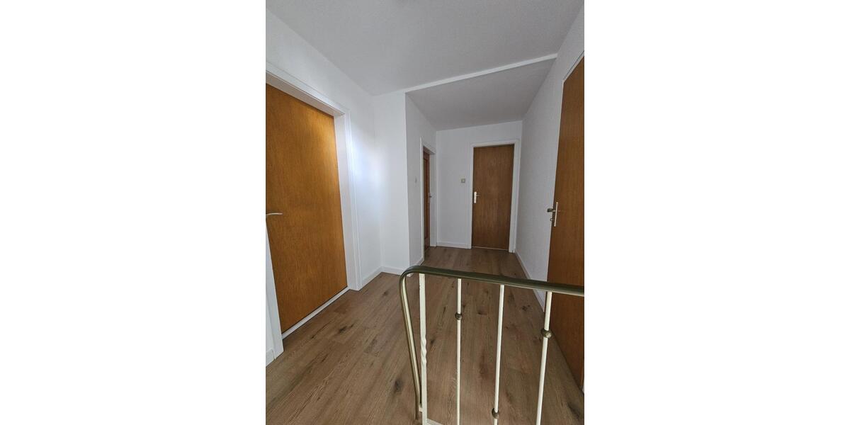 Wohnen auf Zeit Melsbach - 6 Zimmer, 150 m&sup2;, 1.100&euro; | Angebot:26437329