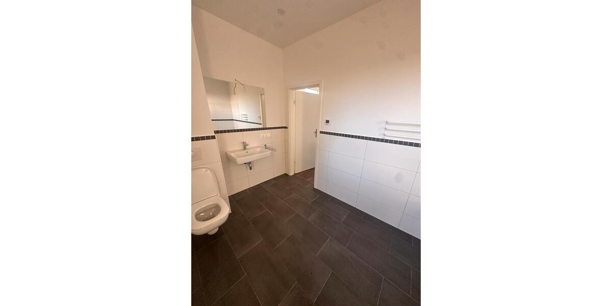 Etagenwohnung Lützen - 3 Zimmer, 74 m&sup2;, 1.008&euro; | Angebot:26524848