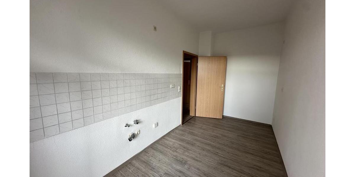 Familien willkommen! 4 R.-Wohnung mit West-Balkon, Wanne, Dusche und Hausgarten in Gera-Debschwitz! - Etagenwohnung Gera Debschwitz | Angebot:26129604