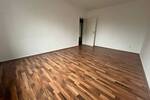 Großzügige 4-Zimmer-Wohnung mit Balkon im EG!