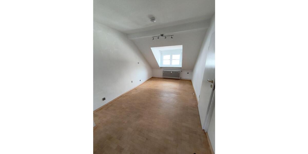 Großzügige 4 12 ZKB-Maisonette-Wohnung (ohne Balkon), Schwetzinger Strasse 4 zimmer