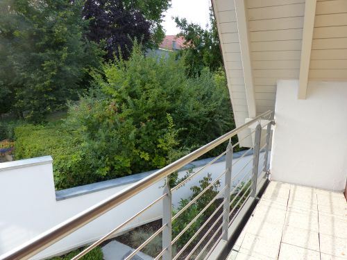 Fantastische 2-Zimmer-Wohnung kleines Haus mit Balkon, Terrasse + kleinem Garten in 97711 Maßbach-Weichtungen zwischen Bad Kissingen und SW (ID 1145)