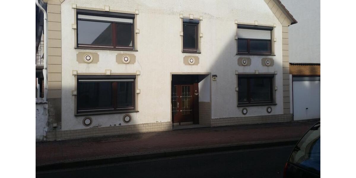 Einfamilienhaus Aerzen - 10 Zimmer, 220 m&sup2;, 1.100&euro; | Angebot:24692586