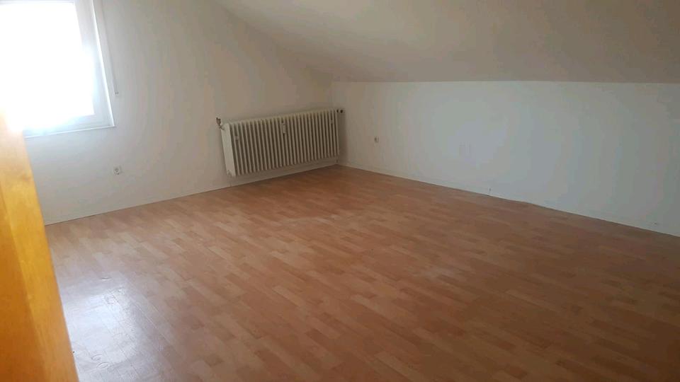 Dachgeschoßwohnung Hermaringen - 3 Zimmer, 90 m&sup2;, 900&euro; | Angebot:24531231