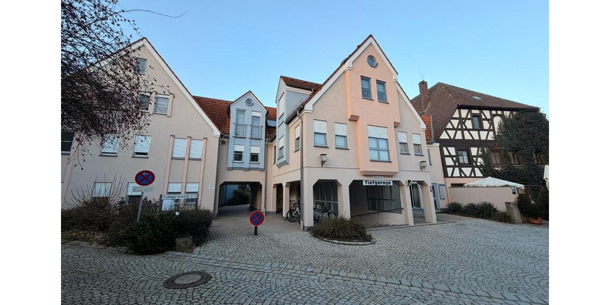 Dachgeschoßwohnung Heilsbronn - 3 Zimmer, 79 m&sup2;, 878&euro; | Angebot:24659526
