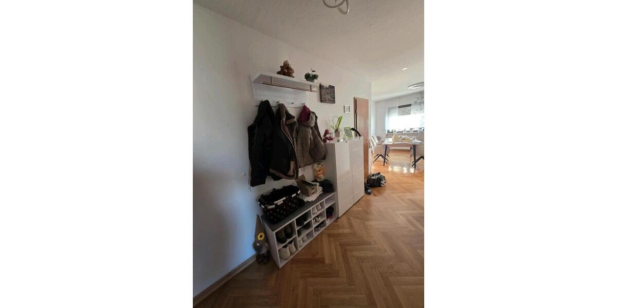 Etagenwohnung Saarbrücken Dudweiler - 3 Zimmer, 87 m&sup2;, 780&euro; | Angebot:26023306