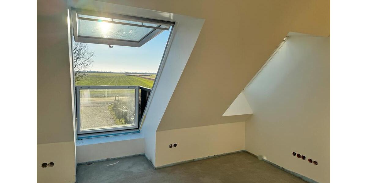 Dachgeschoßwohnung Tating - 4 Zimmer, 105 m&sup2;, 1.550&euro; | Angebot:26663493