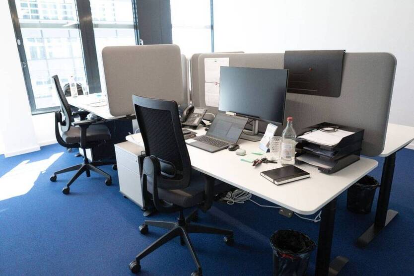 Office space for rent - 55.85 m² (two rooms: 23.95 m² and 31.9 m²) - All-in-Miete
