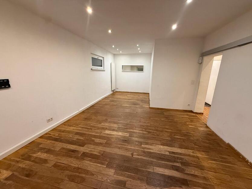Wohnung zu vermieten 3 Zimmer , Küche, Bad zimmer