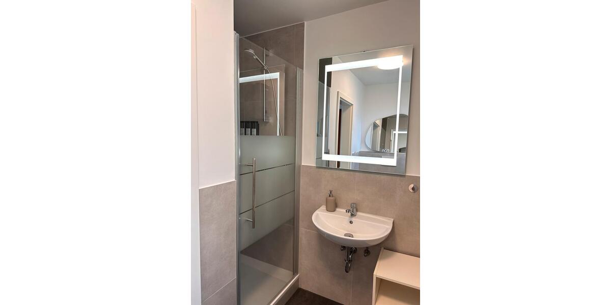 Wohnen auf Zeit Weinheim - 2 Zimmer, 70 m&sup2;, 2.490&euro; | Angebot:24787728