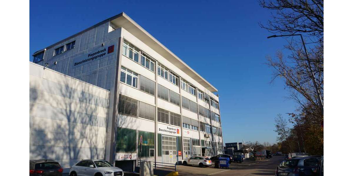 Halle in Esslingen am Neckar 2.400 € 412 m² zimmer