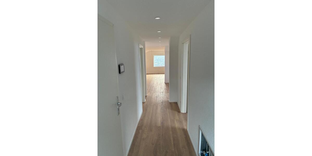 Dachgeschoßwohnung Lörrach Brombach - 3 Zimmer, 74 m&sup2;, 1.380&euro; | Angebot:26007782