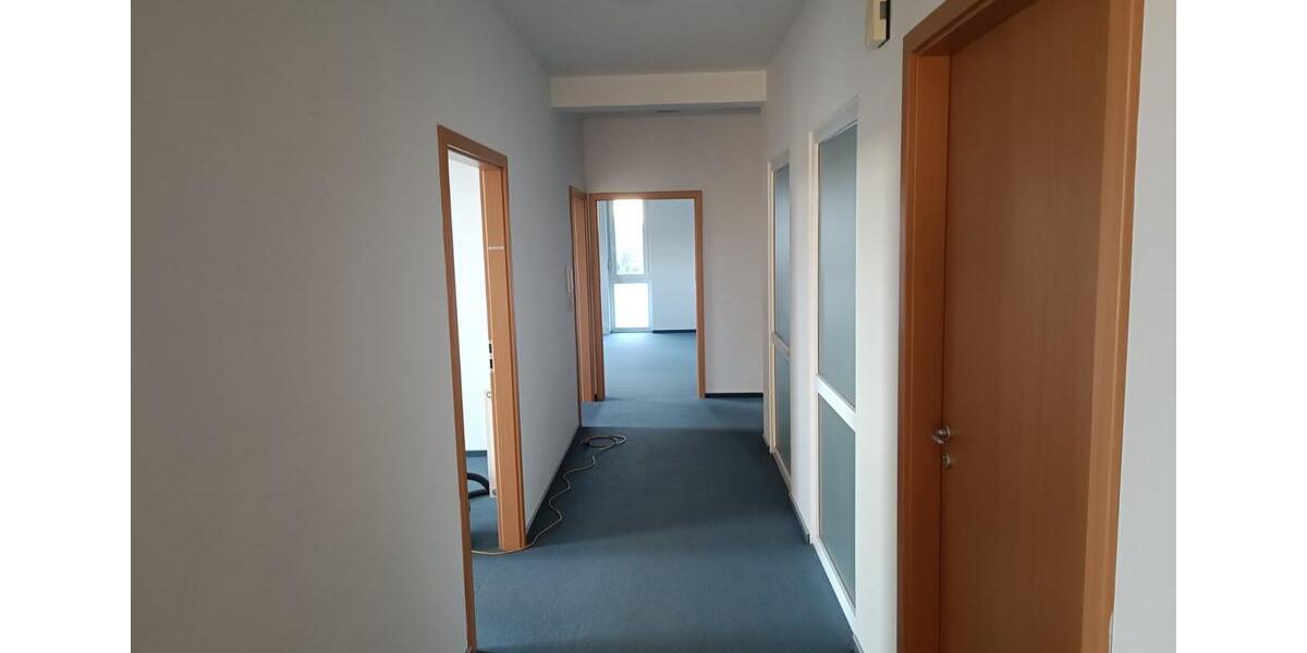 Gewerbeobjekt Schlüsselfeld - 1.900&euro; | Angebot:24630882