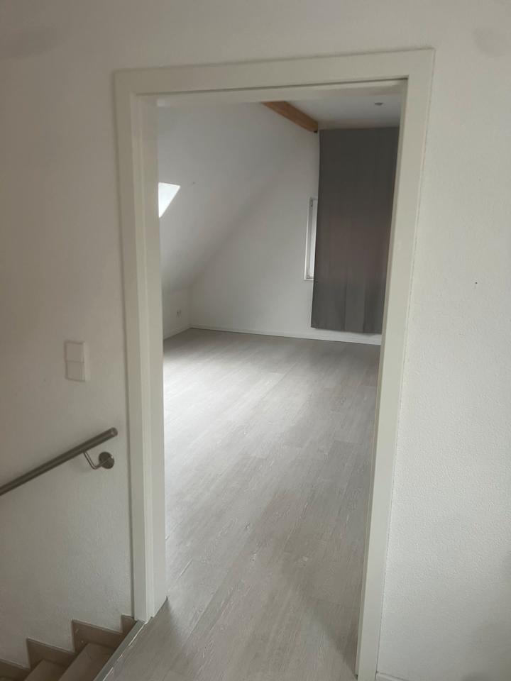 Moderne 2-Zimmer-Wohnung im Zentrum von Plieningen zimmer