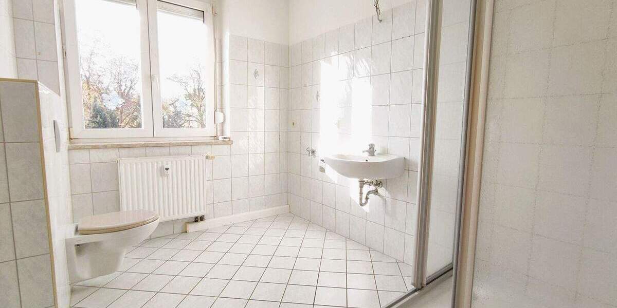 Etagenwohnung Bitterfeld Wolfen - 2 Zimmer, 65 m&sup2;, 455&euro; | Angebot:25704656