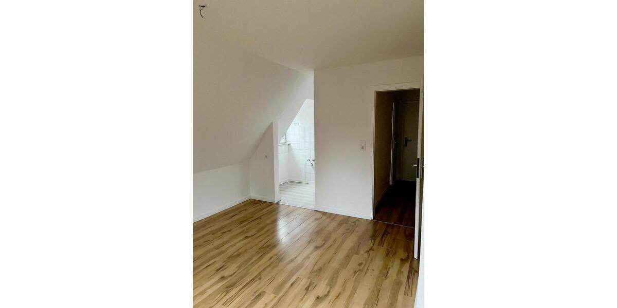 Dachgeschoßwohnung Halver - 2.5 Zimmer, 52 m&sup2;, 350&euro; | Angebot:24535476