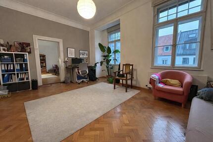 Exklusive, lichtdurchflutete 4-Zimmer-Altbauwohnung mit Parkett & hohen Decken im Bismarckviertel 4 zimmer