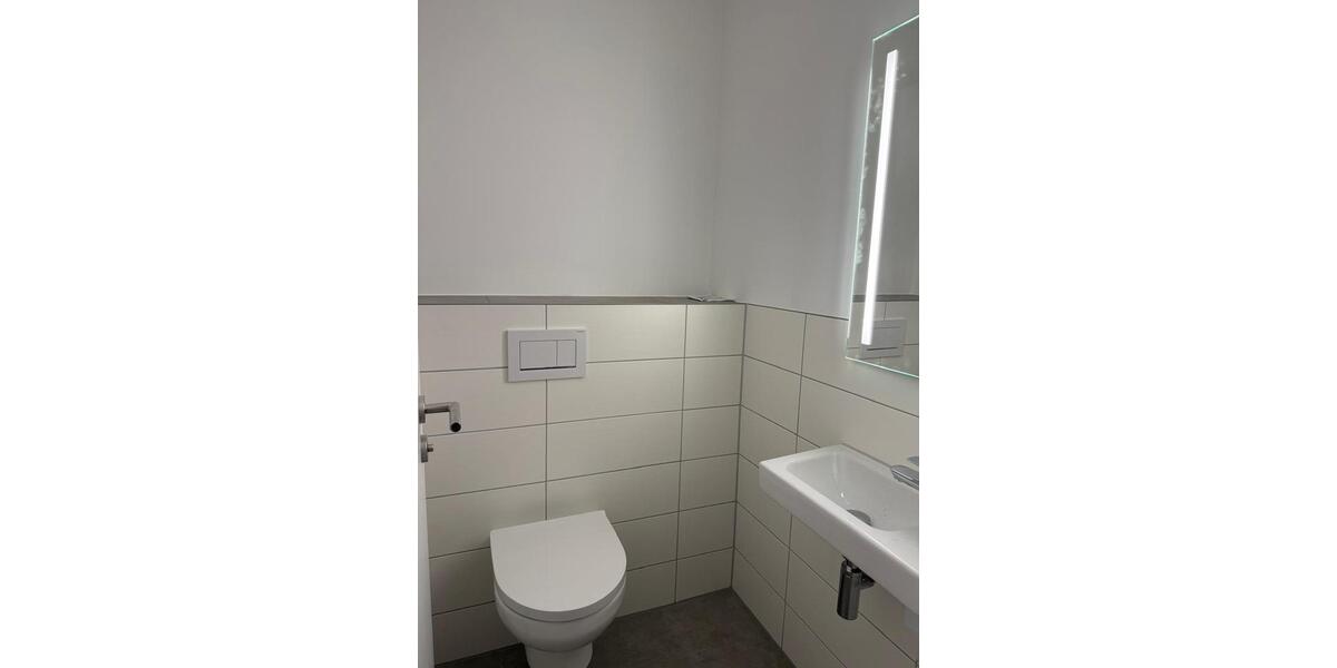 Etagenwohnung Erfurt - 5 Zimmer, 140 m&sup2;, 1.900&euro; | Angebot:26662233
