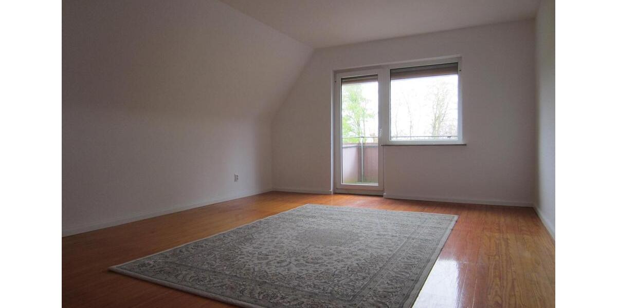 Etagenwohnung Cadenberge - 3 Zimmer, 90 m&sup2;, 825&euro; | Angebot:25759110