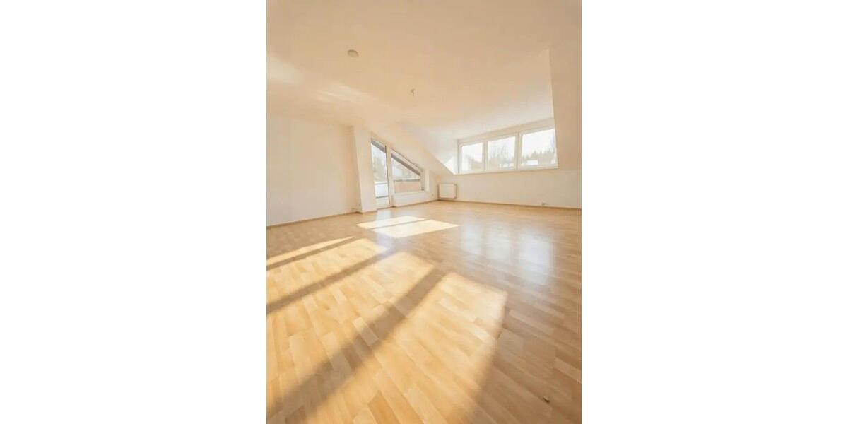 Etagenwohnung Uelzen - 4 Zimmer, 105 m&sup2;, 899&euro; | Angebot:26623634